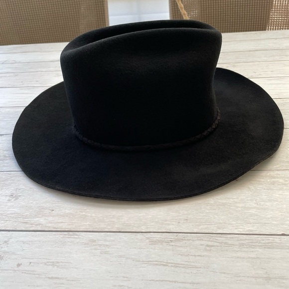 Monrowe Cowboy Hat in Black
Monrowe Size S women’s cowboy western festival